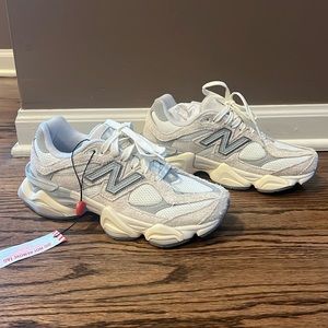 New Balance 9060 Suede Pack - Sea Salt 6.5 M 8 W